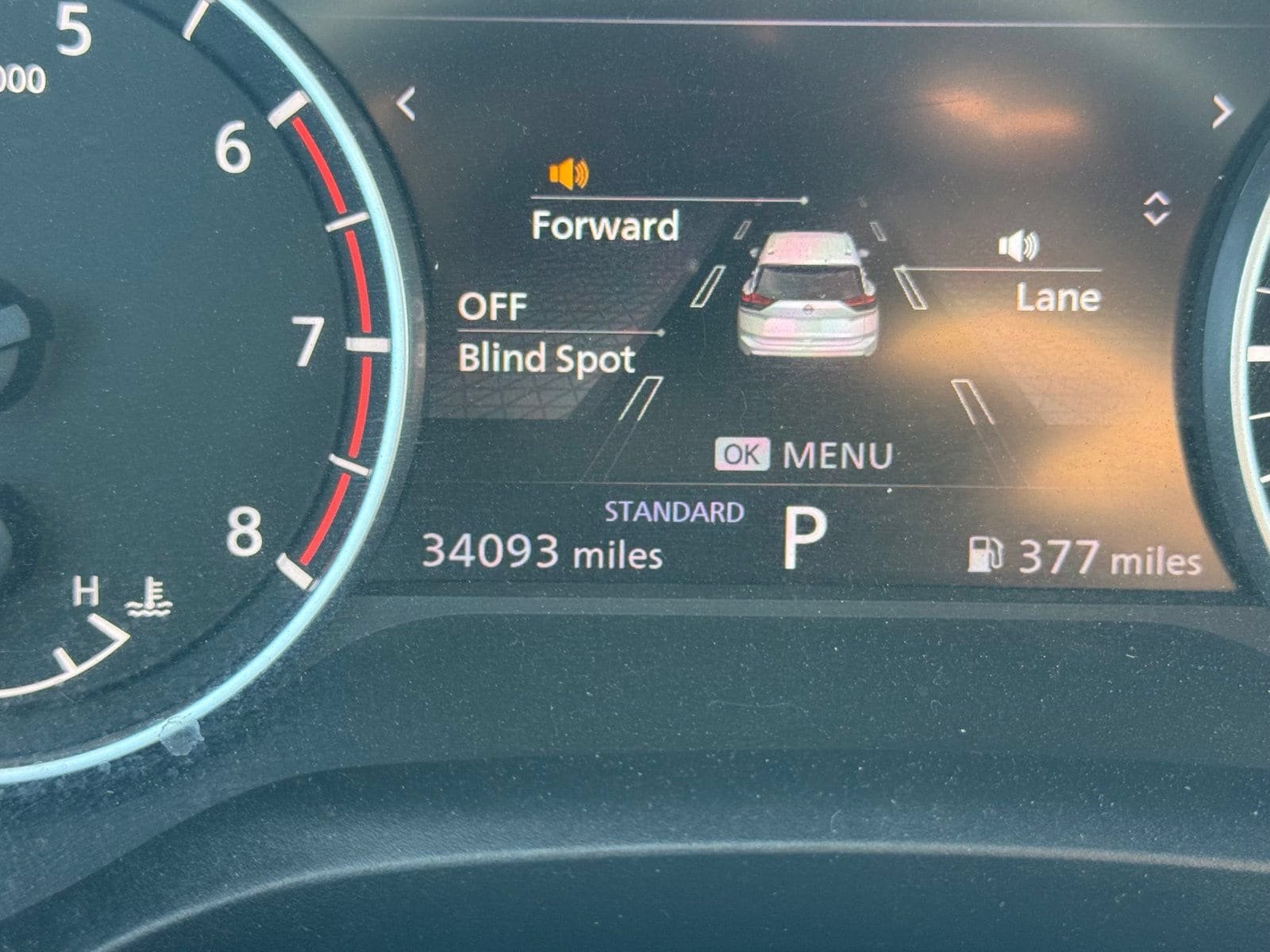 Certified 2025 Nissan Rogue SV FWD image 15