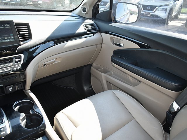 Used 2020 Honda Pilot Touring image 30