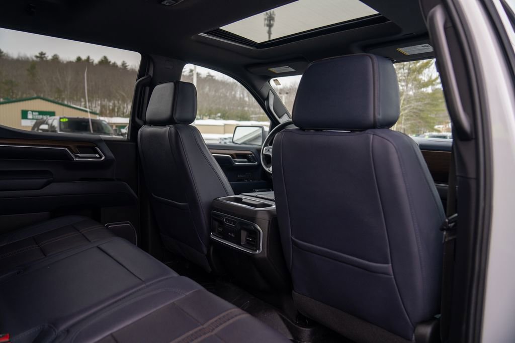 Used 2023 Chevrolet Silverado 1500 High Country w/ High Country Premium Package image 17