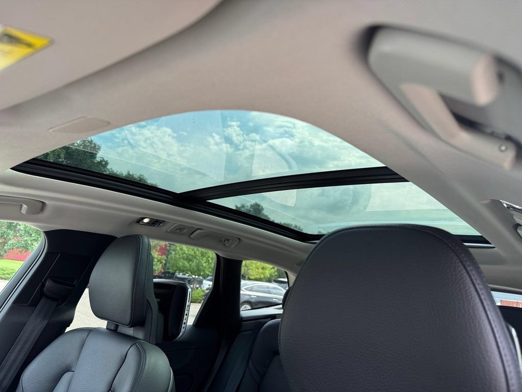 Used 2018 Volvo XC60 T5 Inscription w/ Convenience Package AWD/4WD image 7