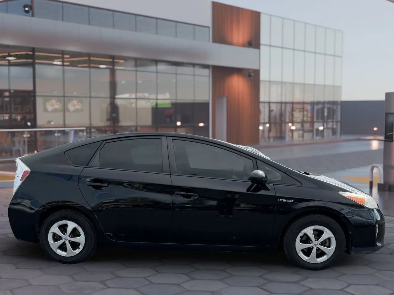 Used 2014 Toyota Prius Two image 11