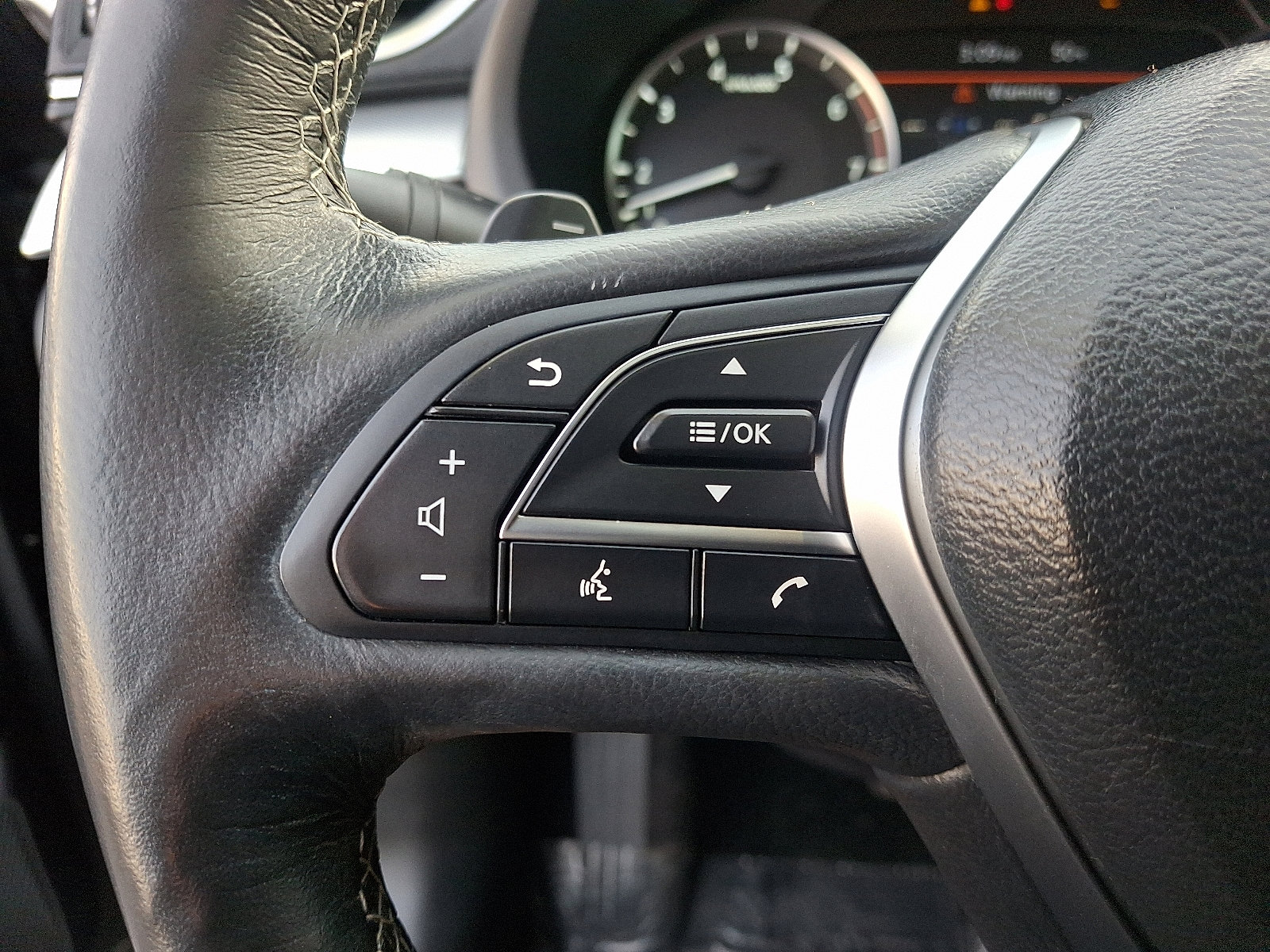 Used 2019 INFINITI QX50 Essential w/ Premium Heat Package image 21