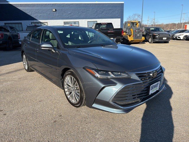 Used 2019 Toyota Avalon Limited FWD image 7