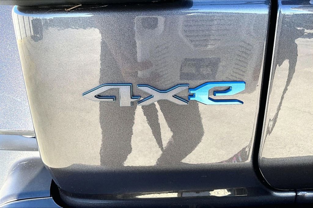 Used 2024 Jeep Wrangler Unlimited image 24