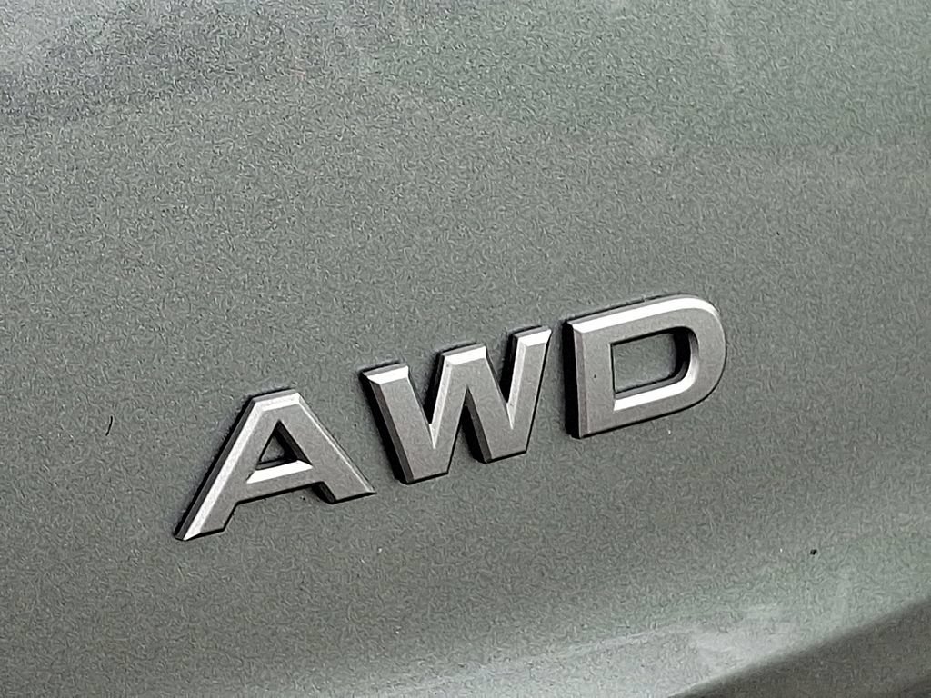 Used 2025 Nissan Rogue SV AWD/4WD image 30