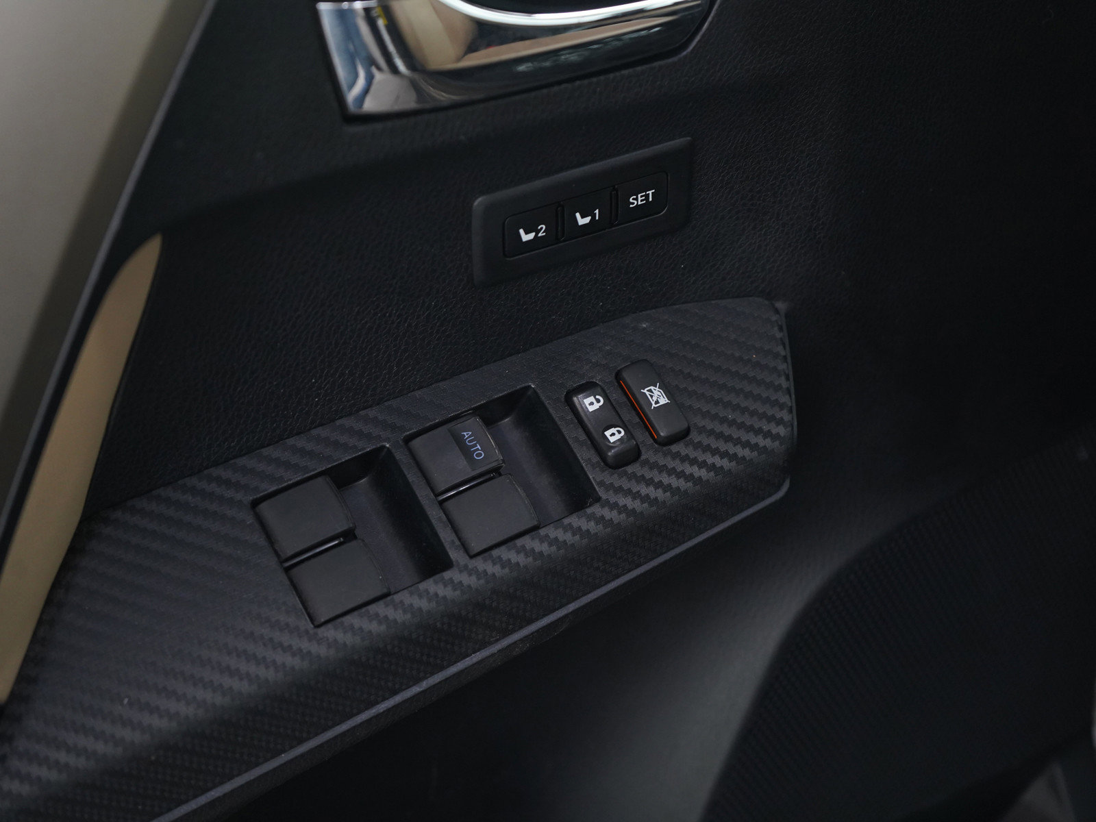 Used 2013 Toyota RAV4 Limited image 19