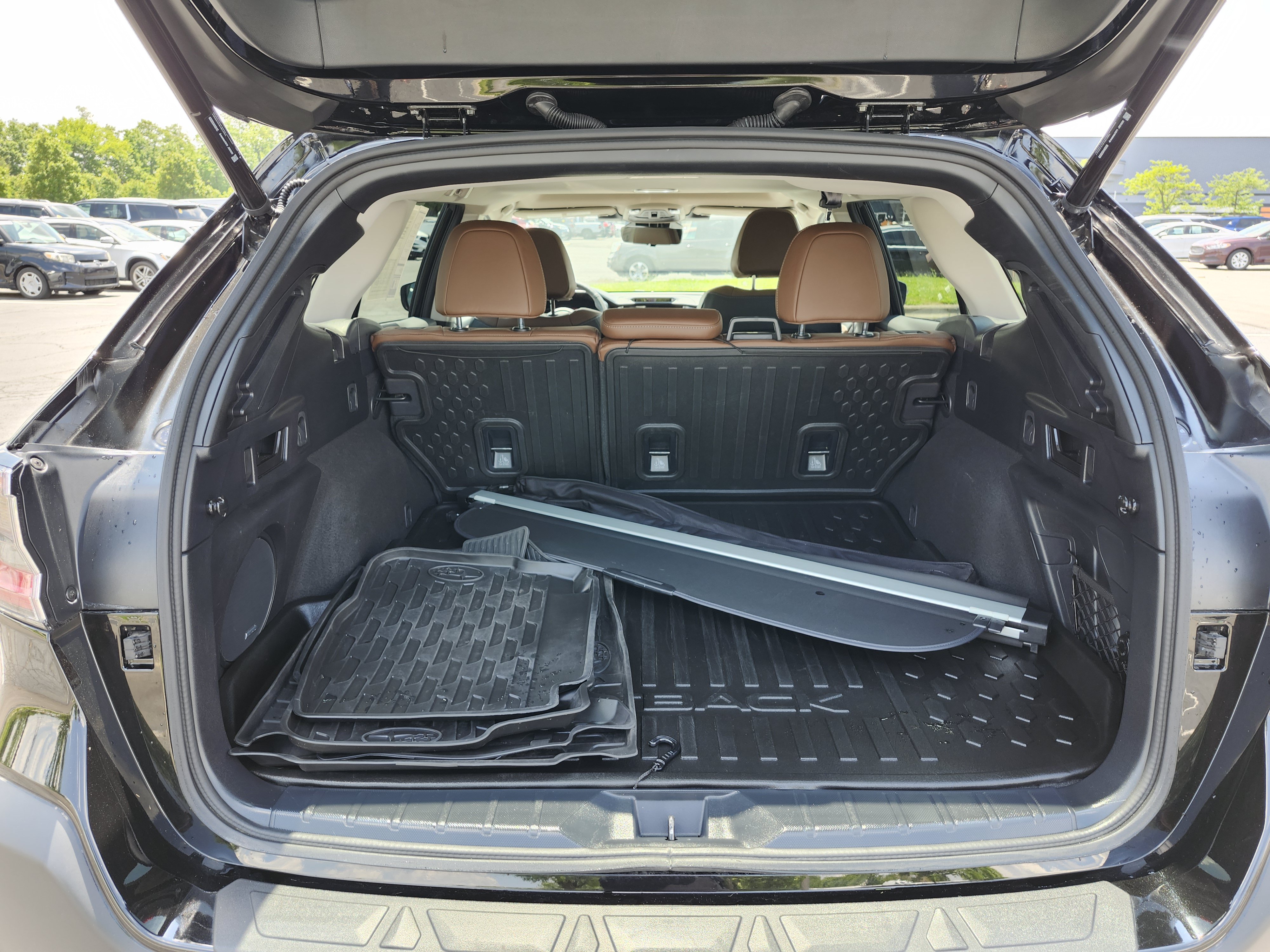 Used 2025 Subaru Outback Touring AWD/4WD image 27
