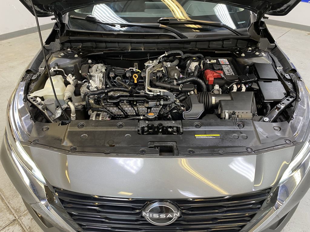 Used 2025 Nissan Altima 2.5 SV FWD image 9