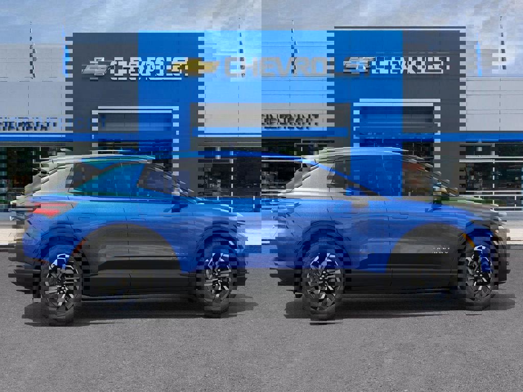 New 2026 Chevrolet Equinox EV LT image 5