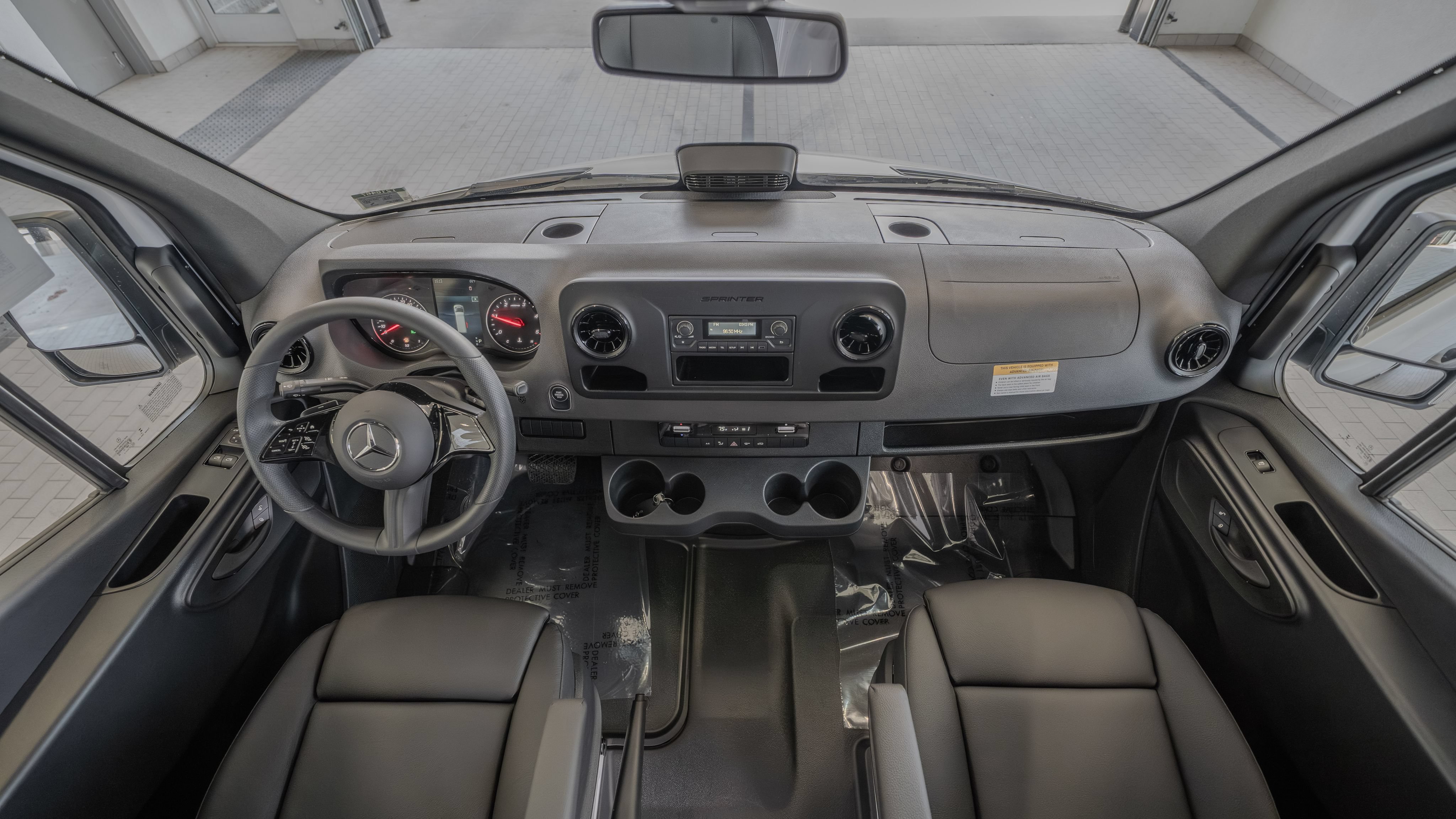 Used 2025 Mercedes-Benz Sprinter 2500 image 8