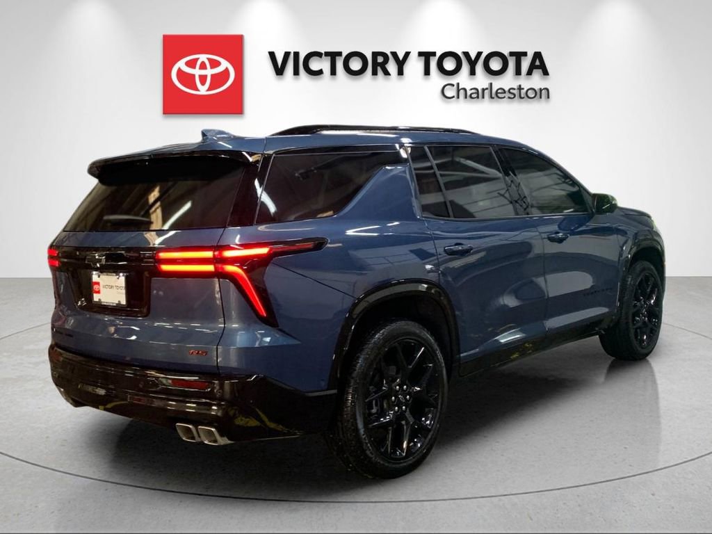 Used 2026 Chevrolet Traverse RS w/ LPO, Floor Liner Package AWD/4WD image 7