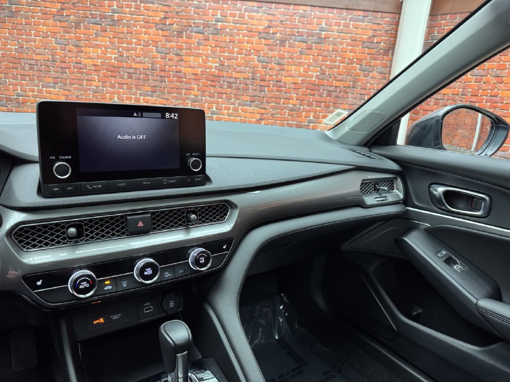 Used 2025 Acura Integra FWD image 18