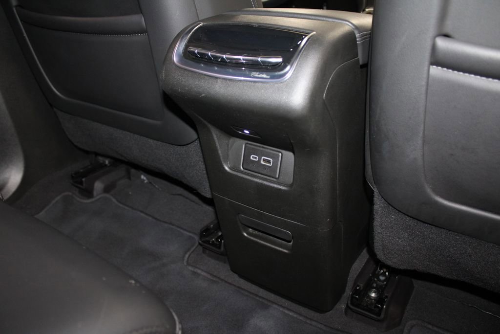 Used 2024 Cadillac XT6 Premium Luxury image 36