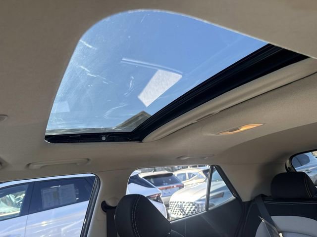 Used 2024 Hyundai Venue SEL image 20