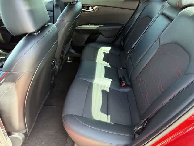 Used 2022 Kia Forte GT w/ GT Technology Package FWD image 16