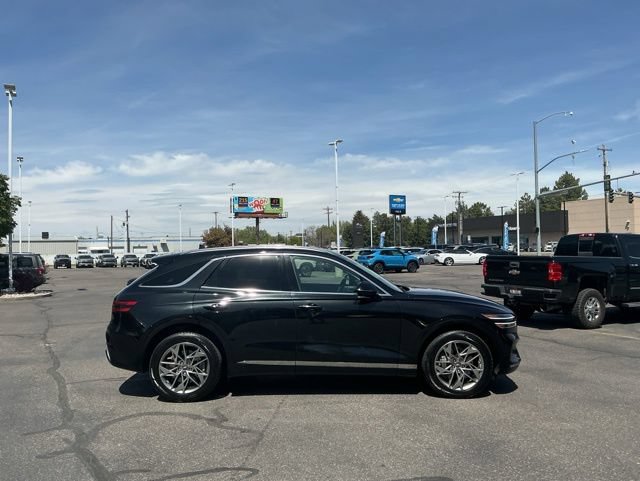 Used 2025 Genesis GV70 2.5T AWD/4WD image 2