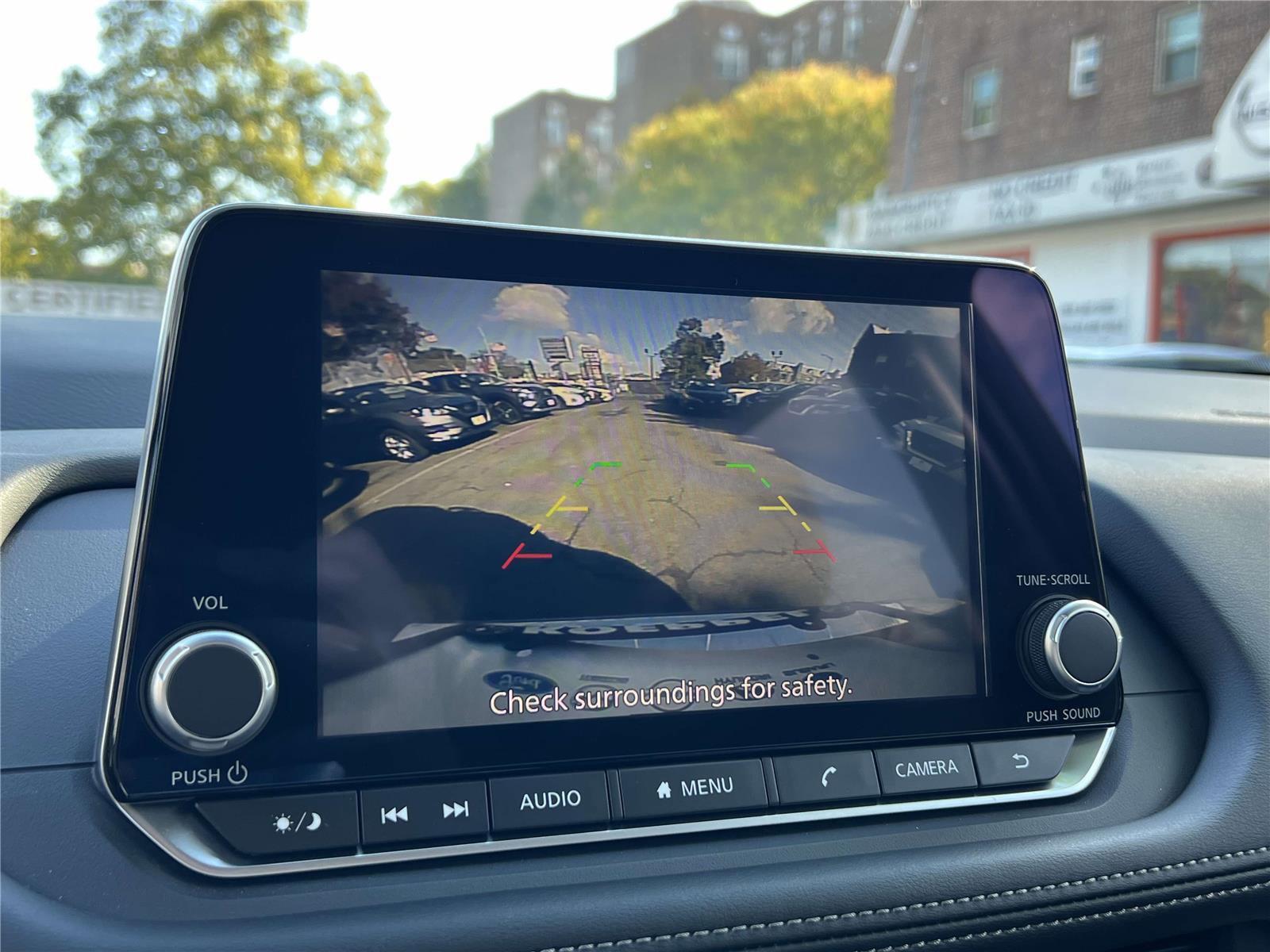 Used 2025 Nissan Rogue SV image 36