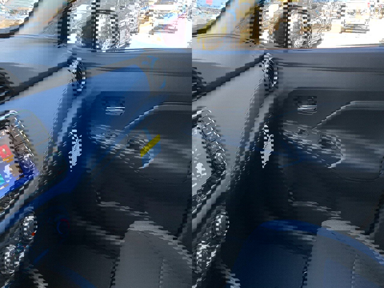 New 2025 Nissan Versa SV w/ Trunk Package image 31