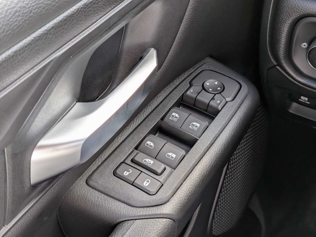 New 2026 RAM 1500 Express AWD/4WD image 21