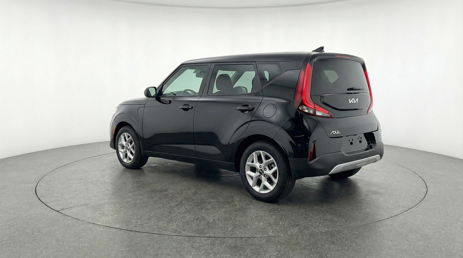 Used 2025 Kia Soul LX w/ LX Technology Package image 5