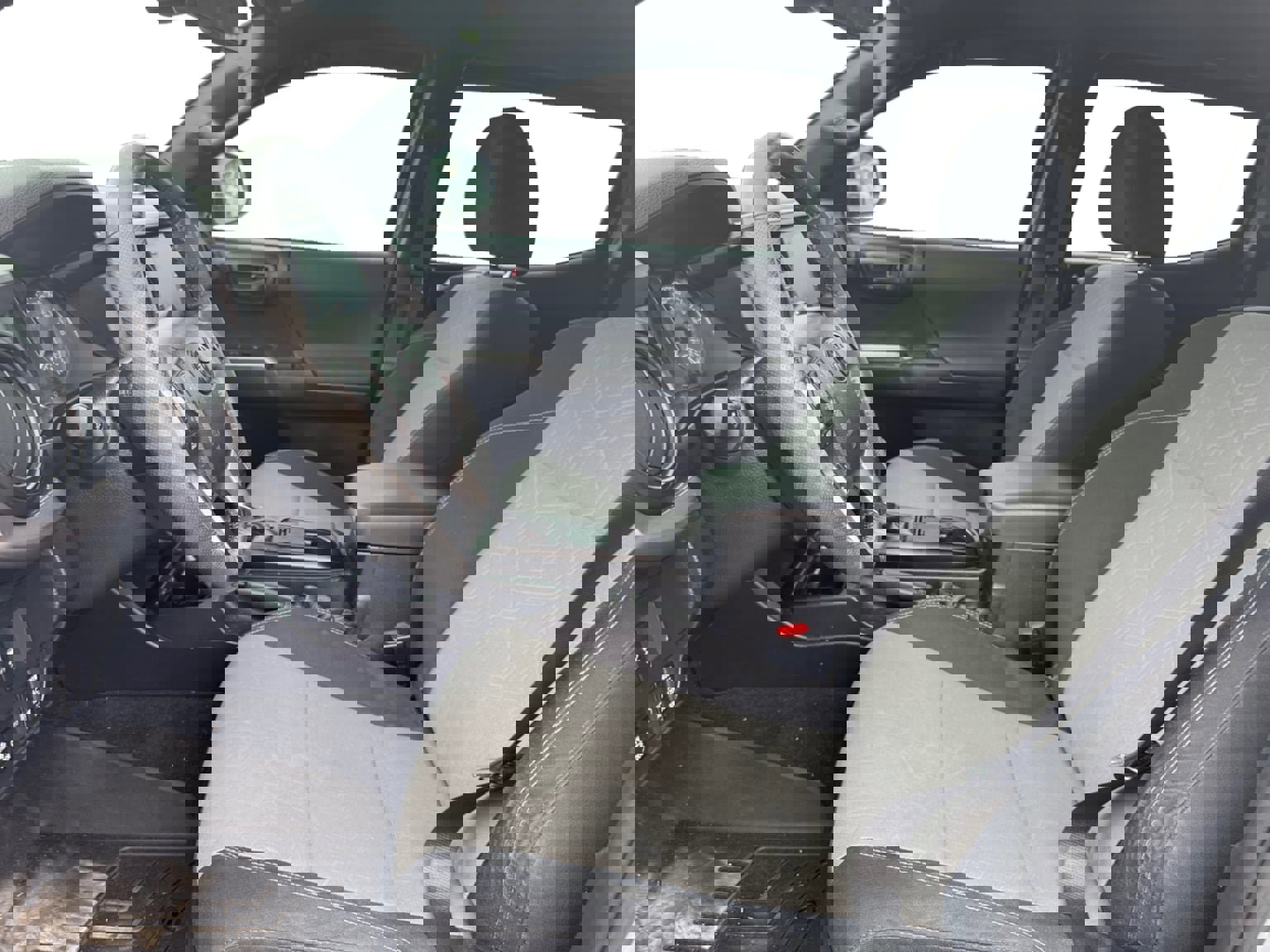 Used 2021 Toyota Tacoma TRD Off-Road image 10