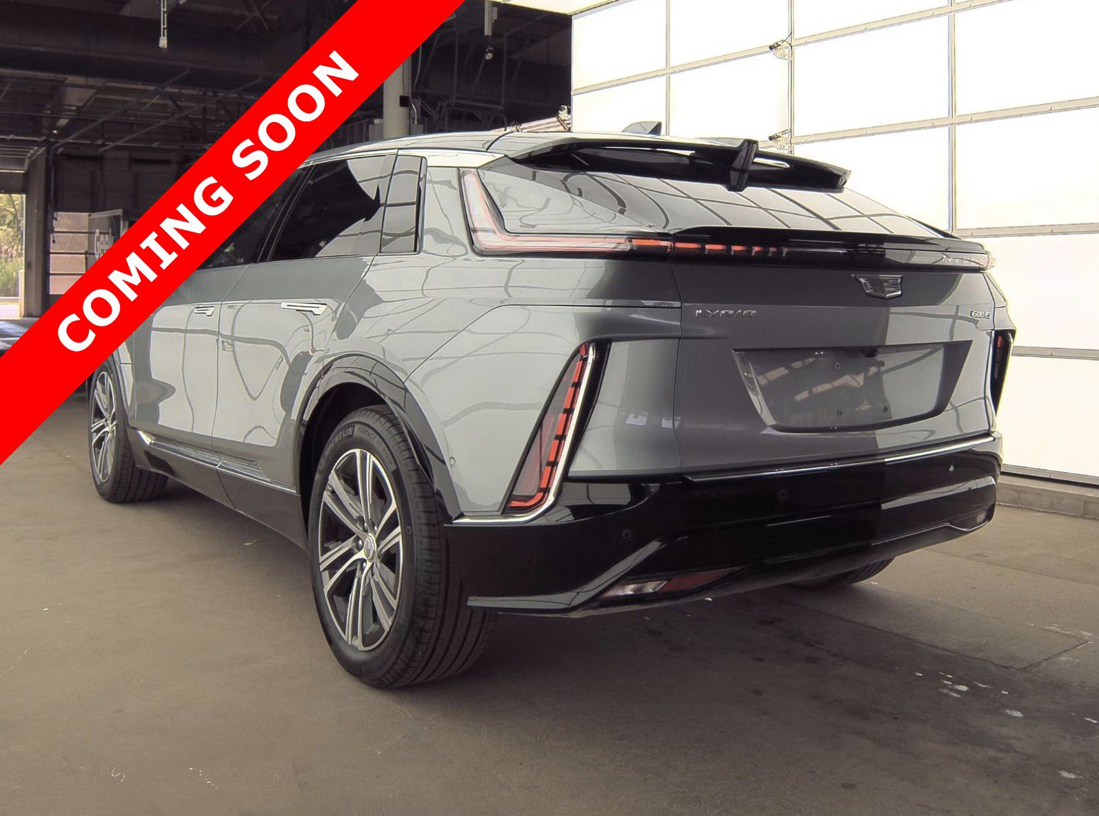 Used 2024 Cadillac Lyriq Luxury w/ LPO, Floor Liner Package image 5