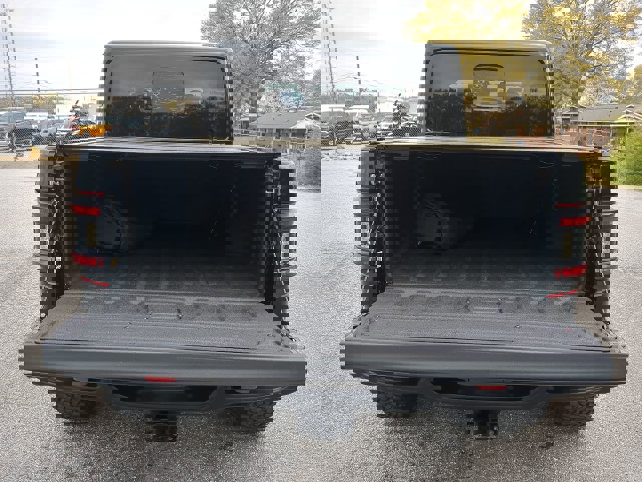 Used 2023 Jeep Gladiator Rubicon w/ Cold Weather Group image 11