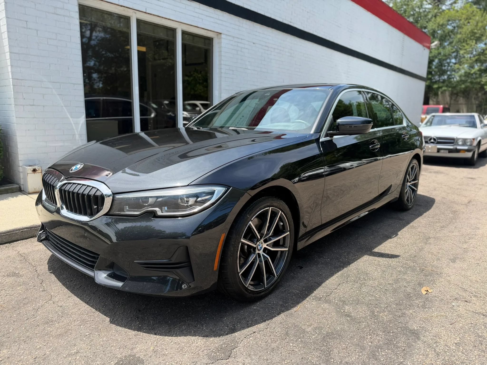 Used 2019 BMW 330i Sedan w/ Convenience Package RWD image 2