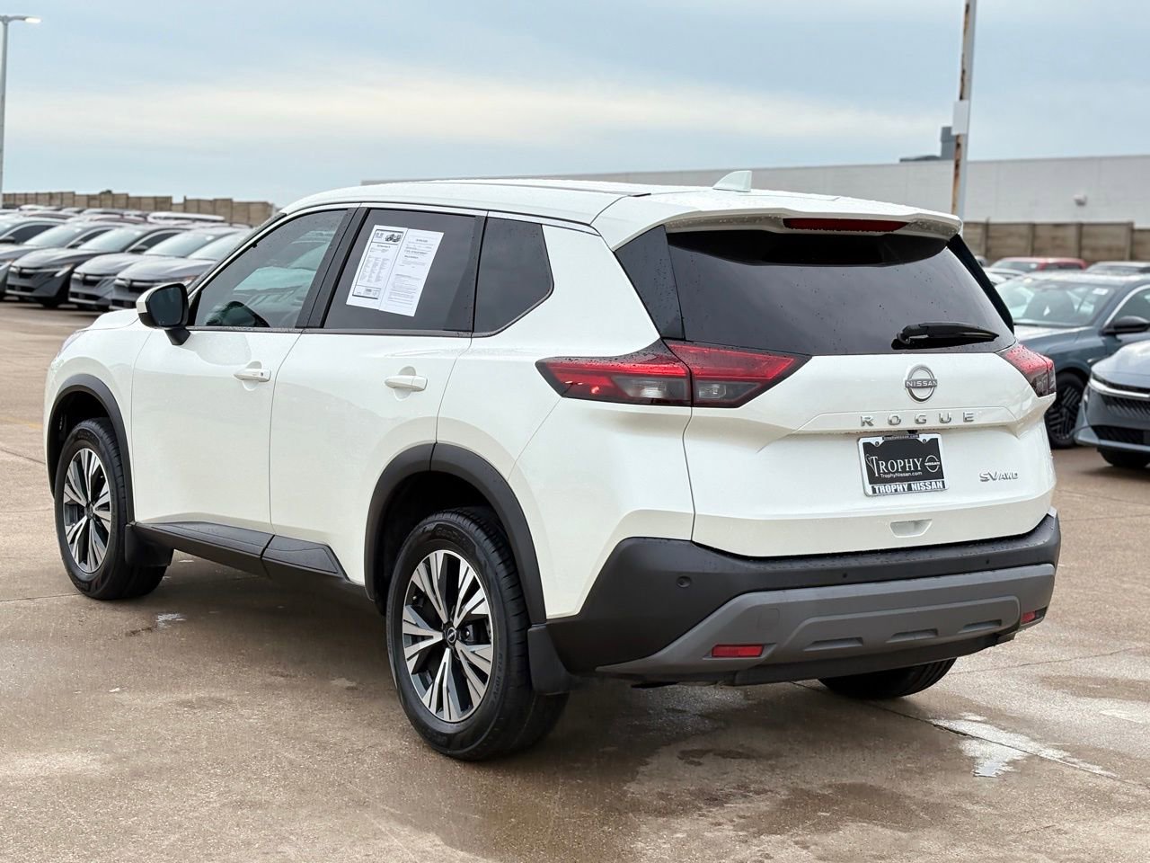 Certified 2023 Nissan Rogue SV image 7