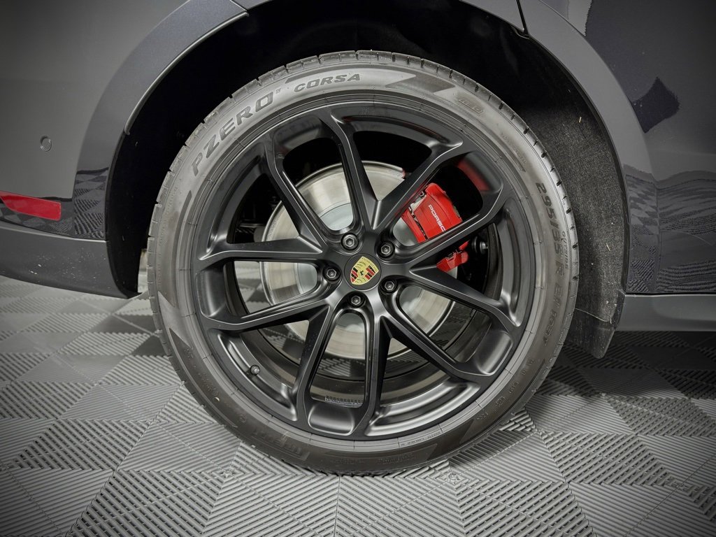 New 2026 Porsche Macan GTS image 18