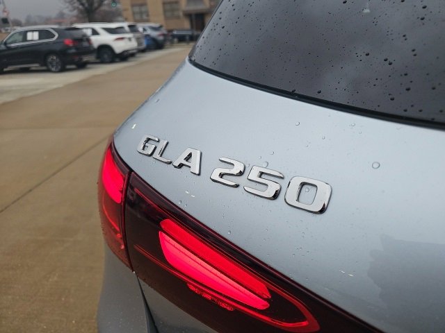 Certified 2025 Mercedes-Benz GLA 250 4MATIC image 6