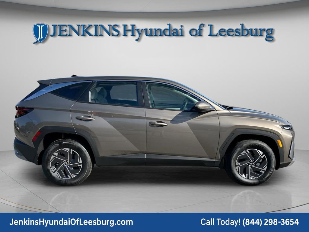 New 2026 Hyundai Tucson Blue SE w/ Tow & Go Package AWD/4WD image 3