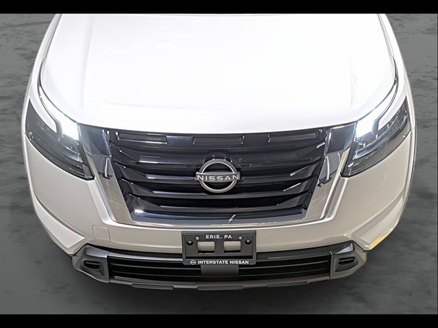 Used 2024 Nissan Pathfinder SV AWD/4WD image 17