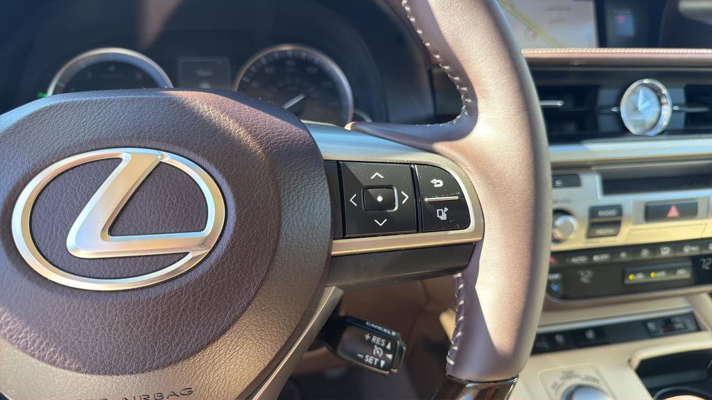 Used 2016 Lexus ES 350 w/ Navigation System Package image 23