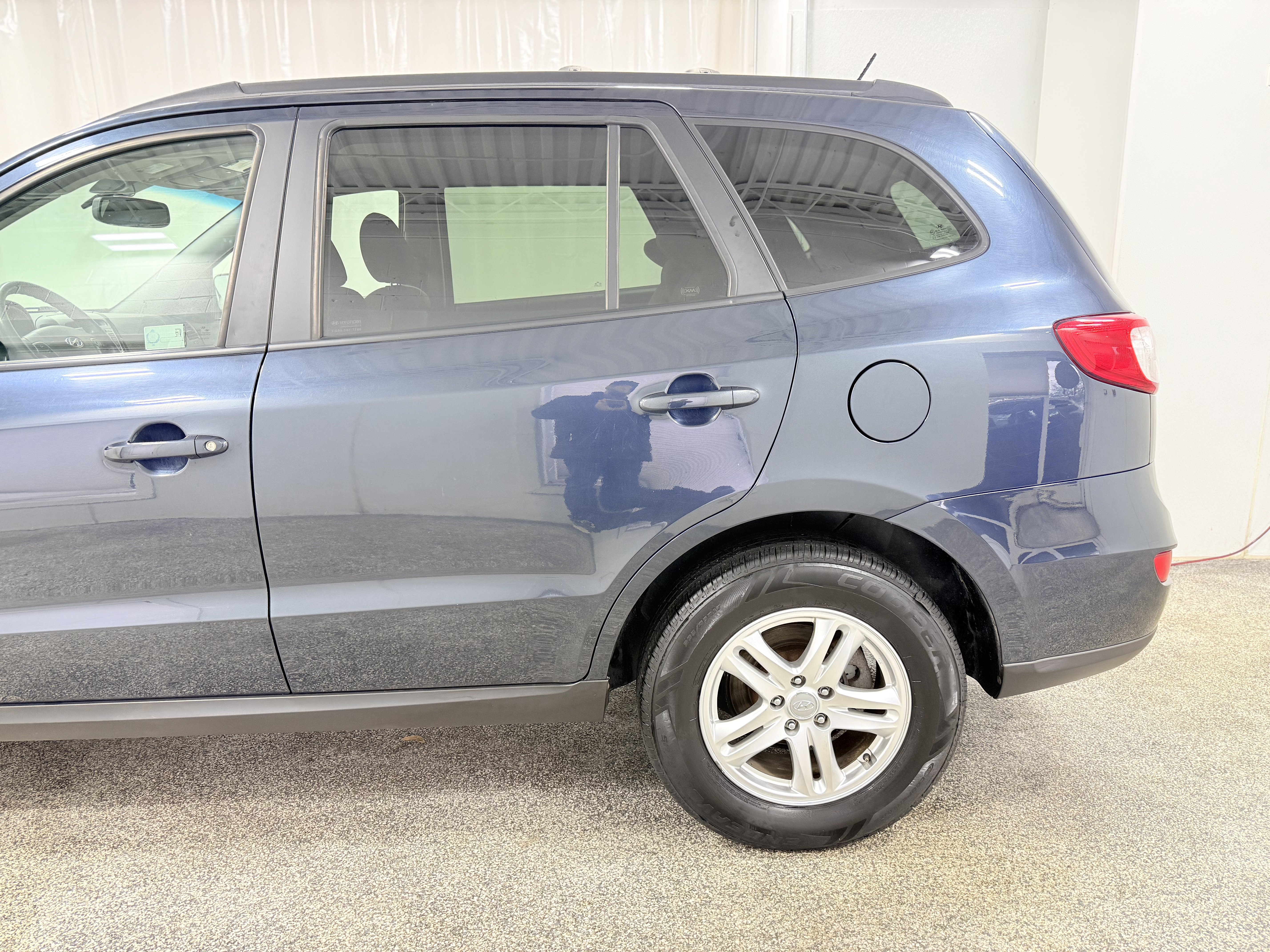 Used 2012 Hyundai Santa Fe GLS image 5