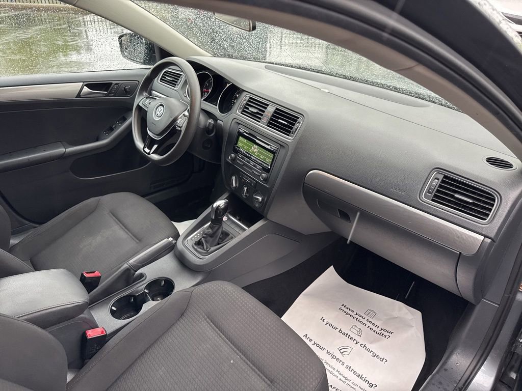 Used 2015 Volkswagen Jetta SE FWD image 30