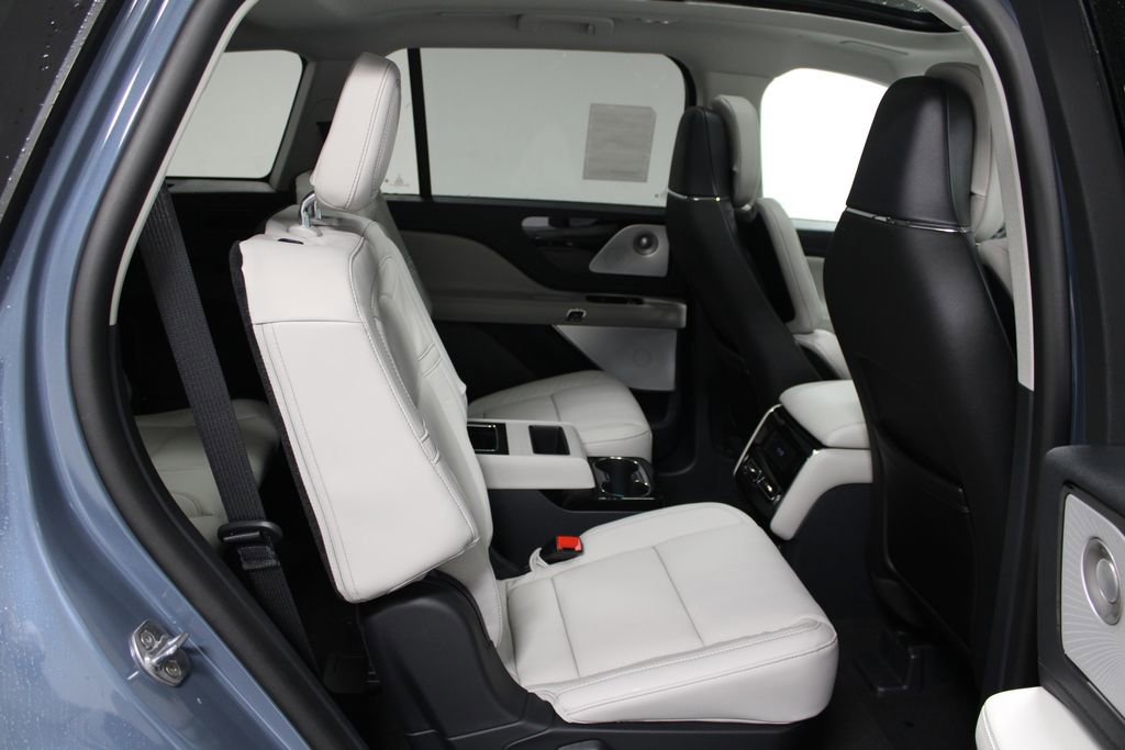 New 2026 Lincoln Aviator Reserve image 32