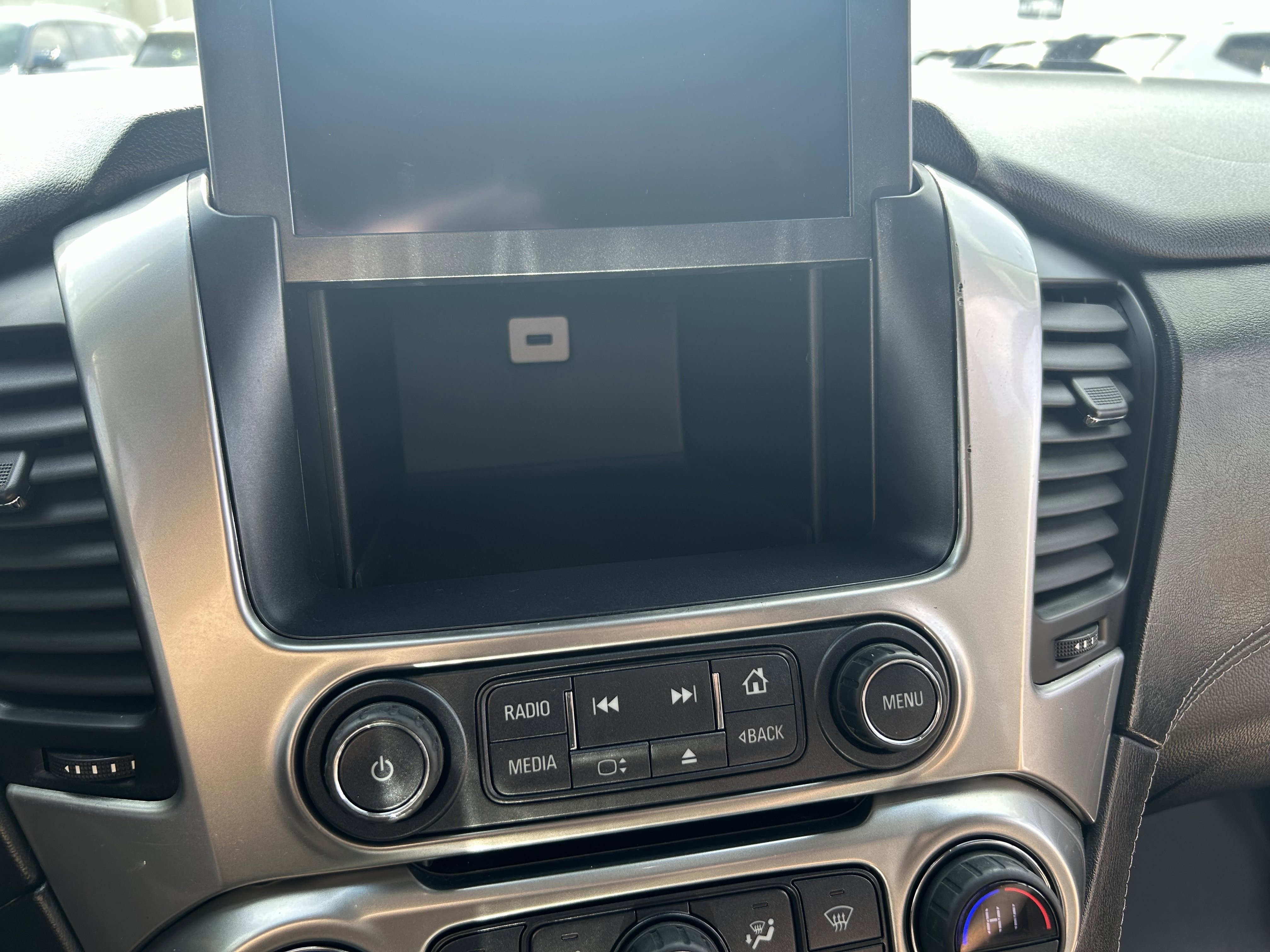 Used 2017 Chevrolet Suburban LT image 20