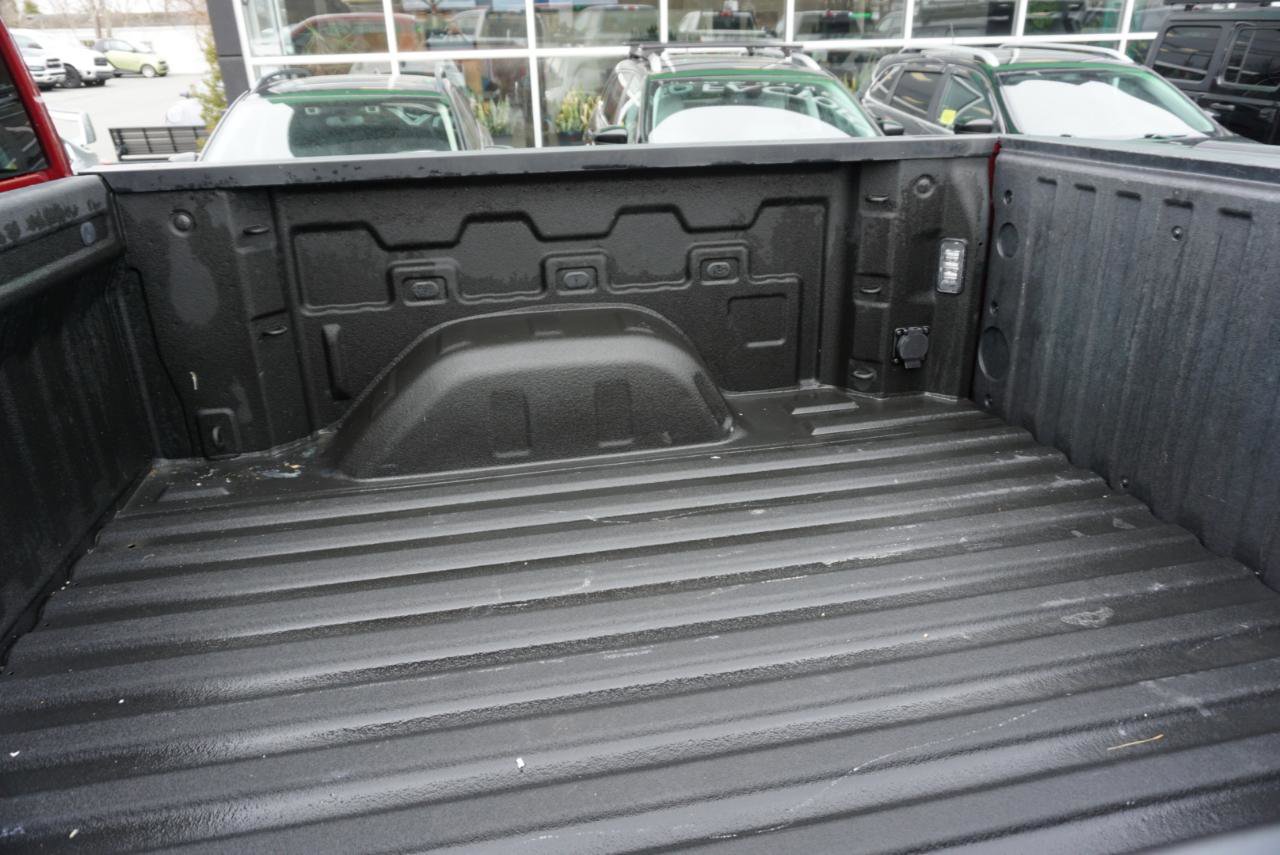 Used 2020 Chevrolet Silverado 1500 RST AWD/4WD image 12