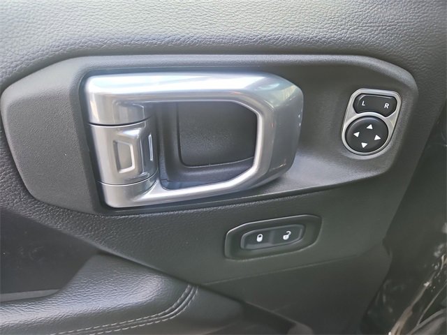 Used 2021 Jeep Wrangler Unlimited Sahara image 23