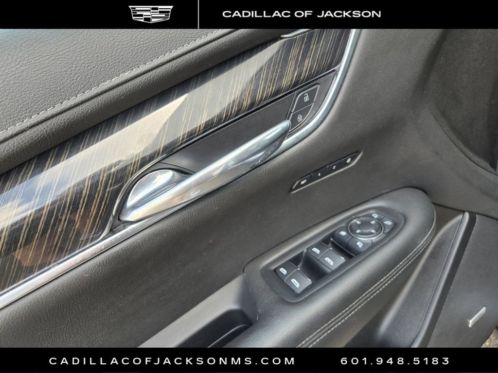 Used 2022 Cadillac XT6 Premium Luxury image 15