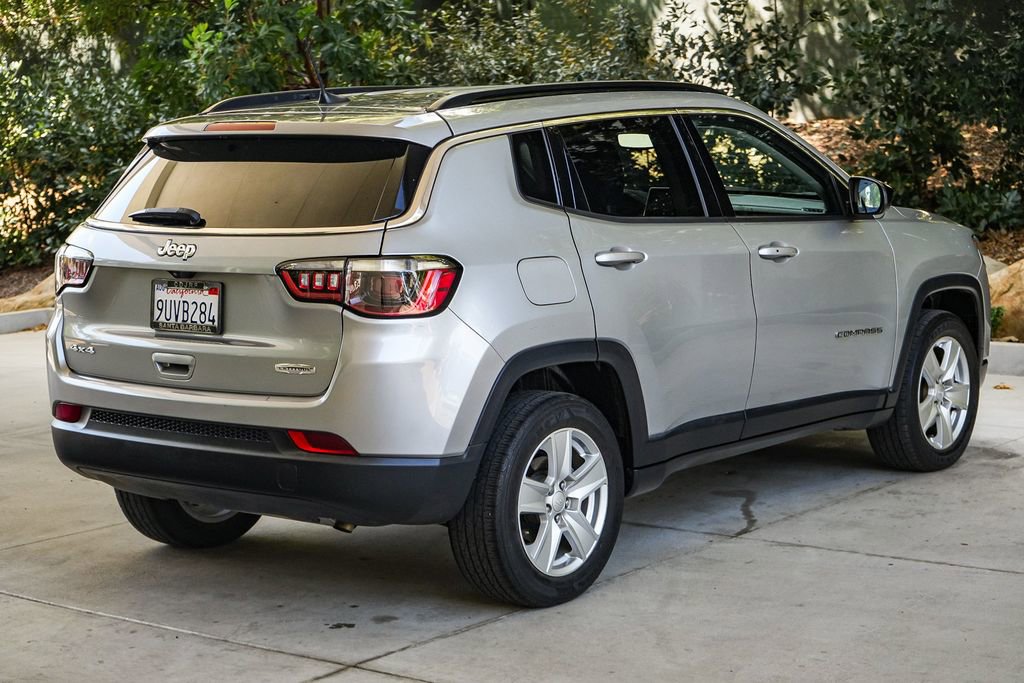 Used 2022 Jeep Compass Latitude image 6