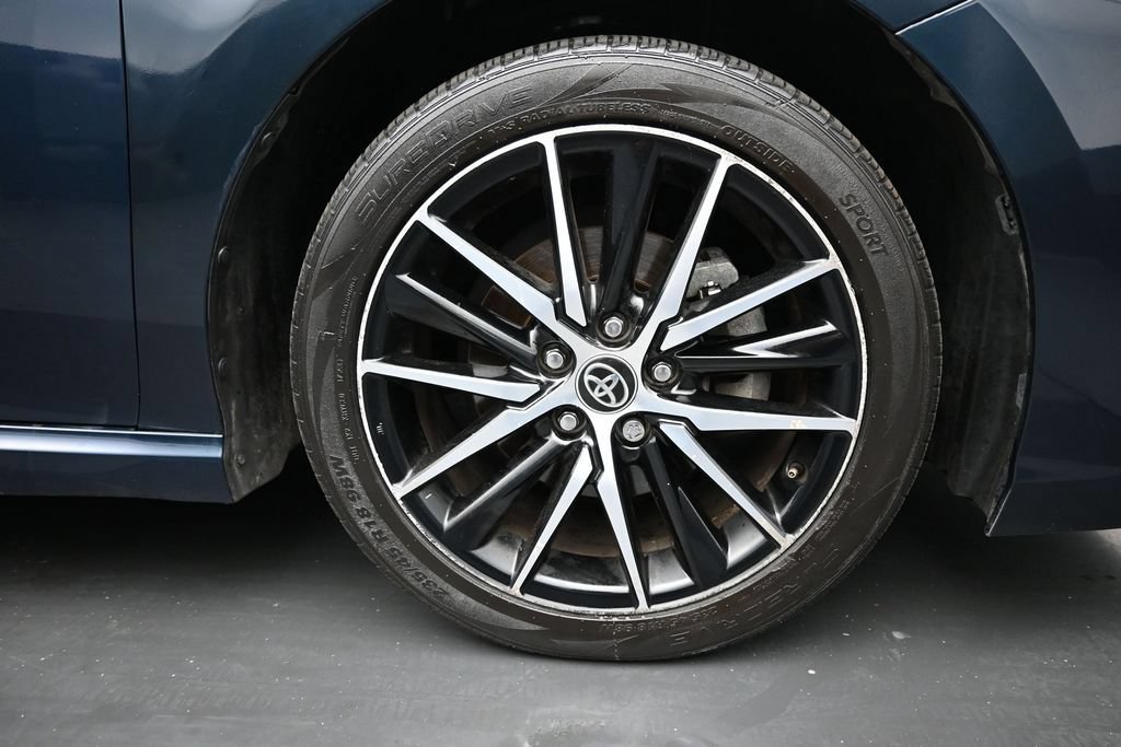 Used 2021 Toyota Camry SE FWD image 10