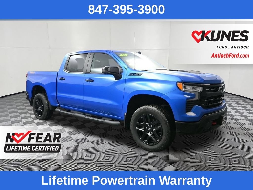 Used 2025 Chevrolet Silverado 1500 LT Trail Boss w/ LPO, Dark Essentials Package AWD/4WD image 3