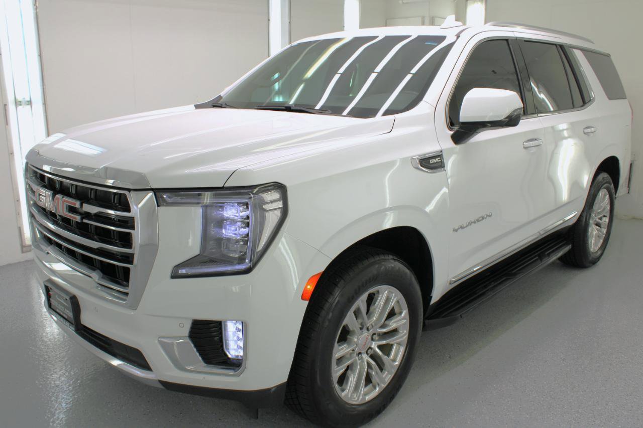 Used 2022 GMC Yukon SLT w/ SLT Premium Package image 4