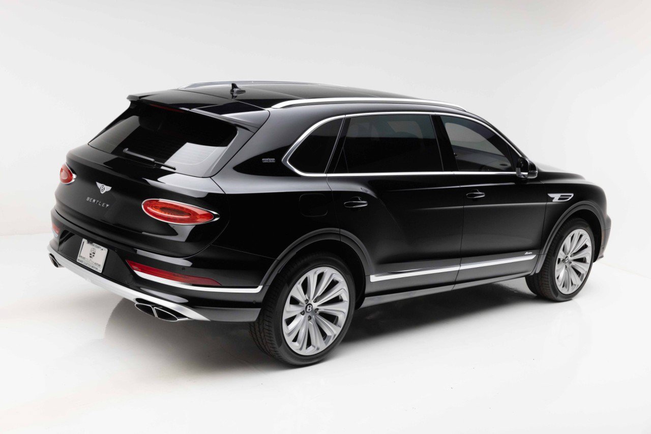 Used 2023 Bentley Bentayga Extended Wheelbase AWD/4WD image 3
