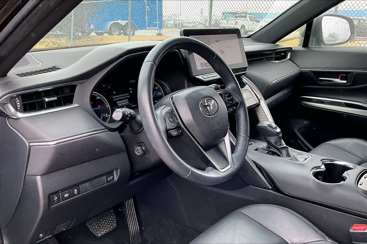 Used 2023 Toyota Venza Nightshade AWD/4WD image 16