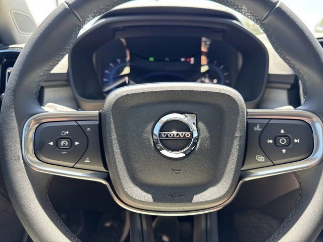 New 2025 Volvo XC40 B5 Core w/ Protection Package Premier image 28