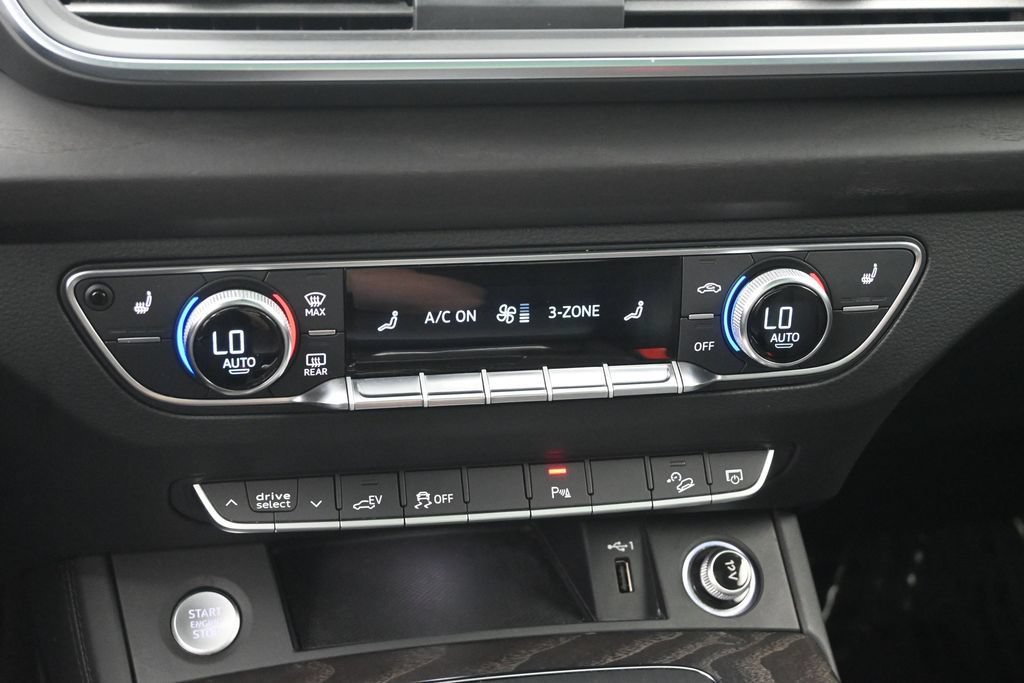 Used 2020 Audi Q5 e Premium Plus w/ Premium Plus Package AWD/4WD image 19