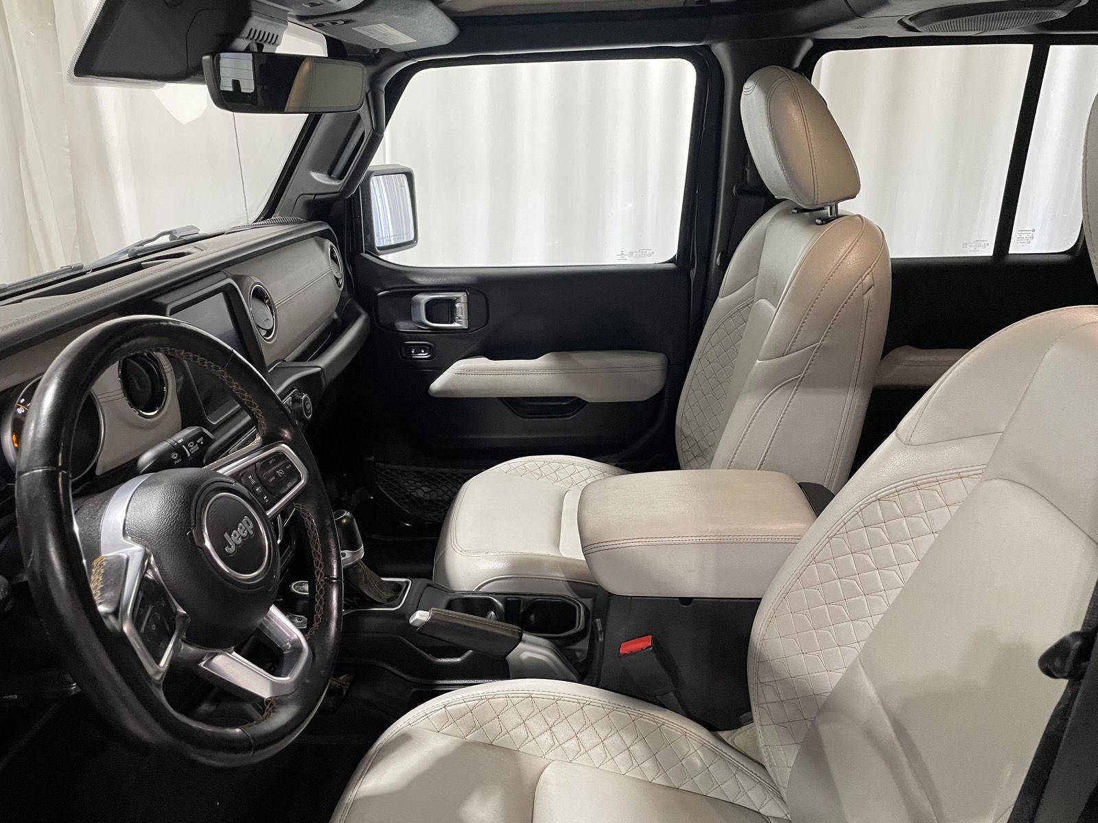 Used 2022 Jeep Gladiator Overland image 17